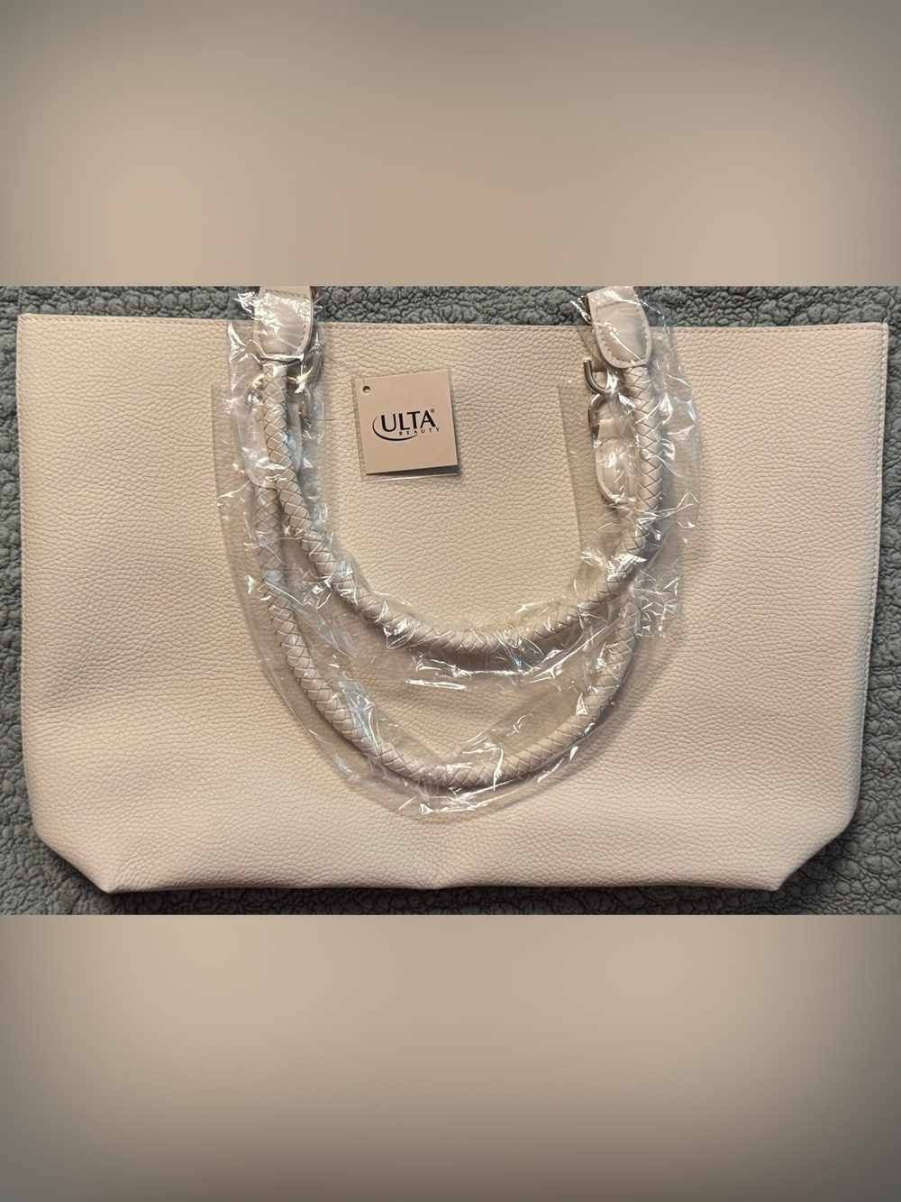 ULTA Tote Bag + Travel Beauty Set with Hair and Skincare - Picture 2 of 4